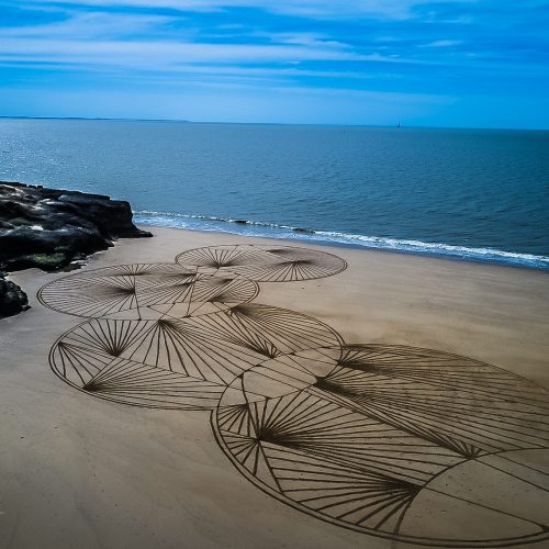 Beach art circles doodles