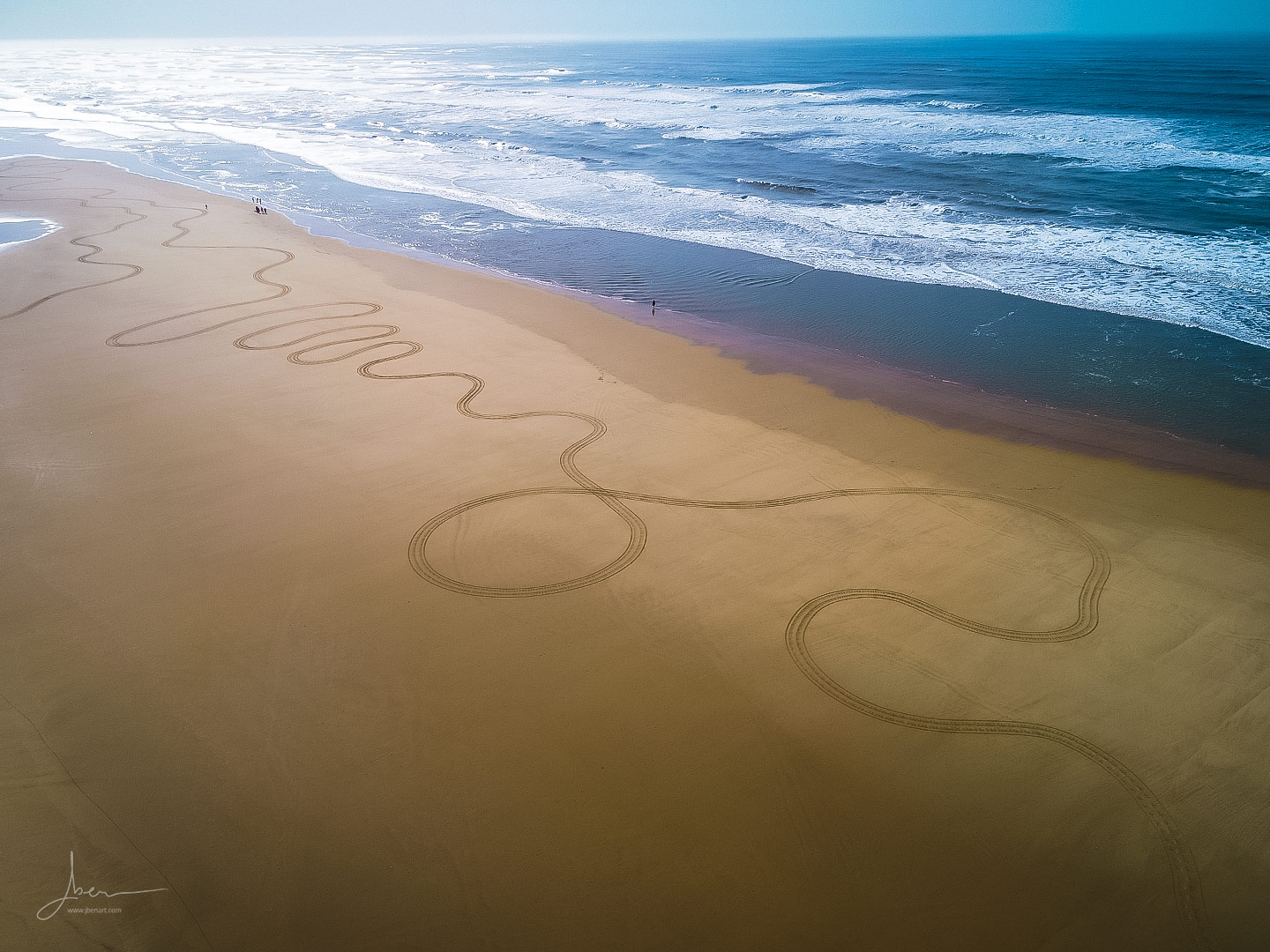 Beach art neverending lines
