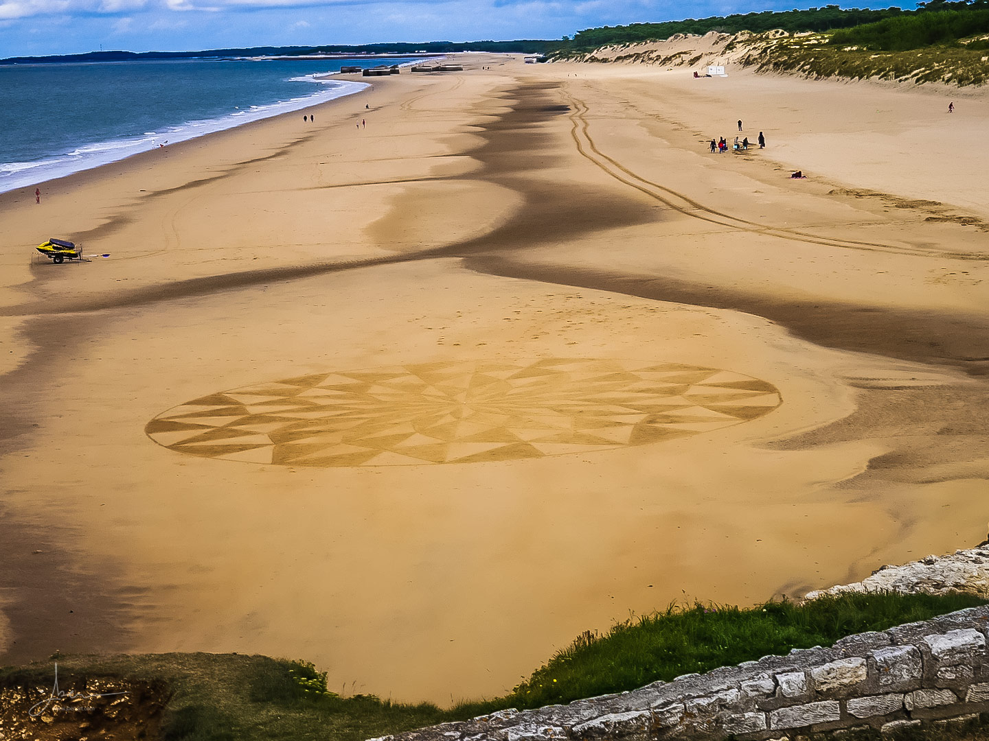 Beach art mandala damier