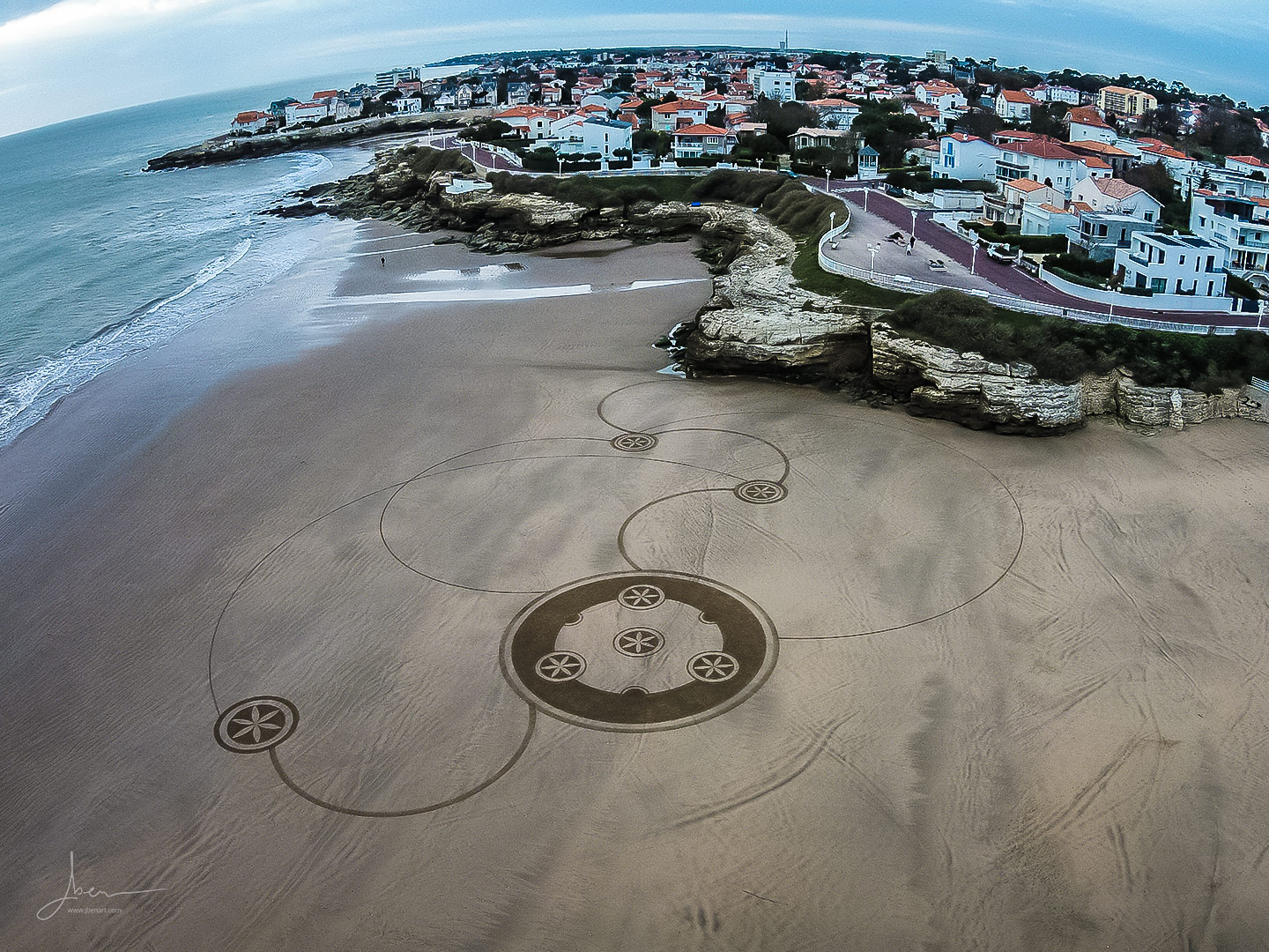 Beach art mandala filant